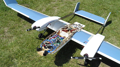 A projektben használt repülőgép elektronikája